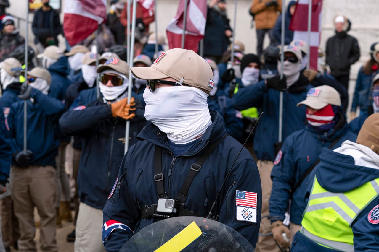 Arrestan a 31 miembros de un grupo nacionalista cerca de un desfile del orgullo gay en Idaho