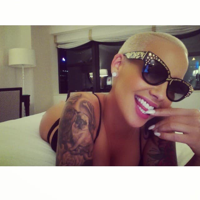 Fue ante Fishwrapper.com que la ex novia de Kanye West reveló su escandaloso pasado.