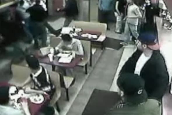 Dos policías de Chicago acusados de abuso serían despedidos 10 años después de los hechos