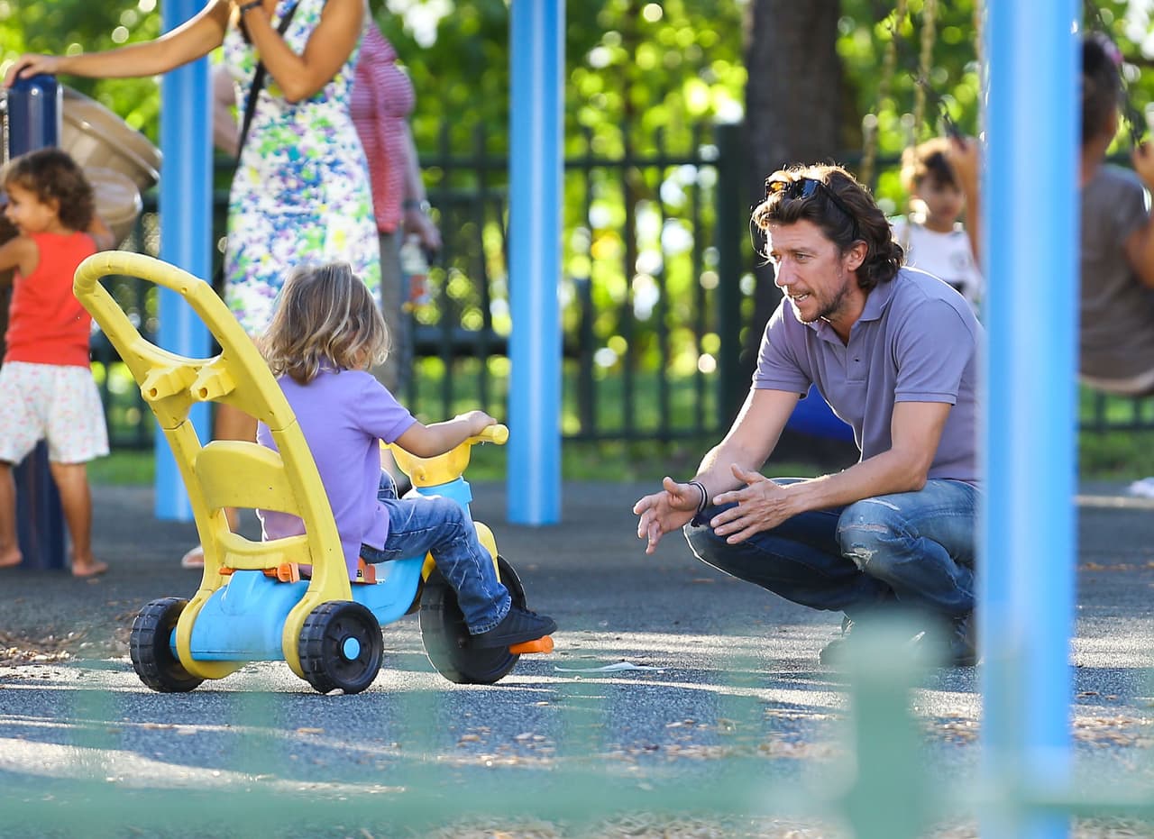 Colate jugando con su hijo Nico hace unos meses.