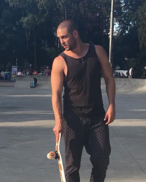 Uckermann terminó su relación con Natalia Téllez debido a la distancia y el trabajo, pues sus apretadas agendas laborales les impedía verse.