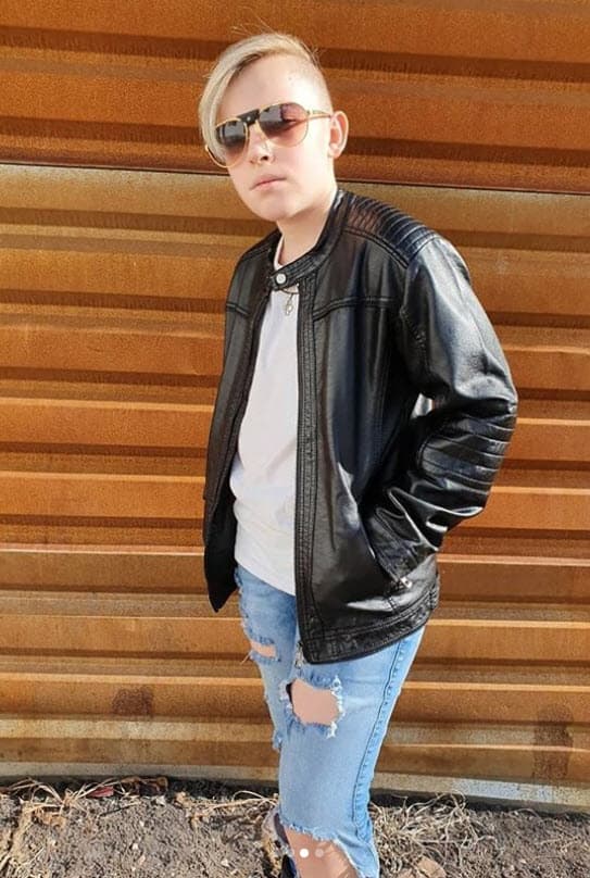 Sin embargo, sigue estando en contacto con sus seguidores a través de Instagram.