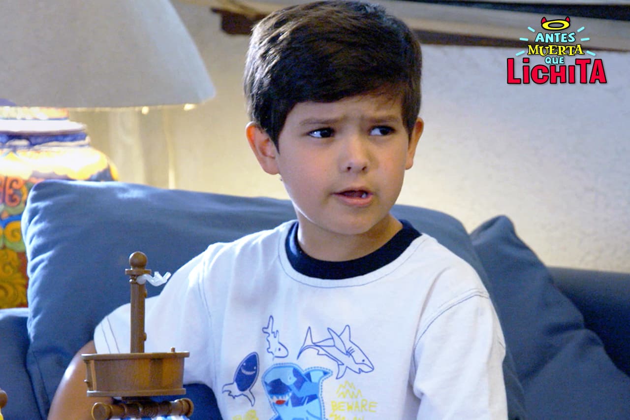 Sheila manipula a Mateo haciéndole creer que Roberto ya no lo quiere.