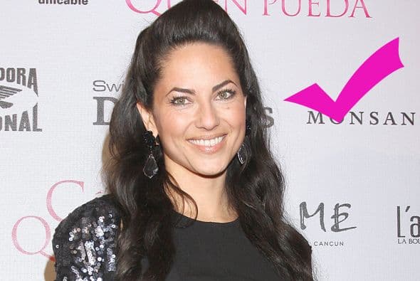 La Mori se lleva la corona por ser tan sensual. Más videos de Chismes aquí.