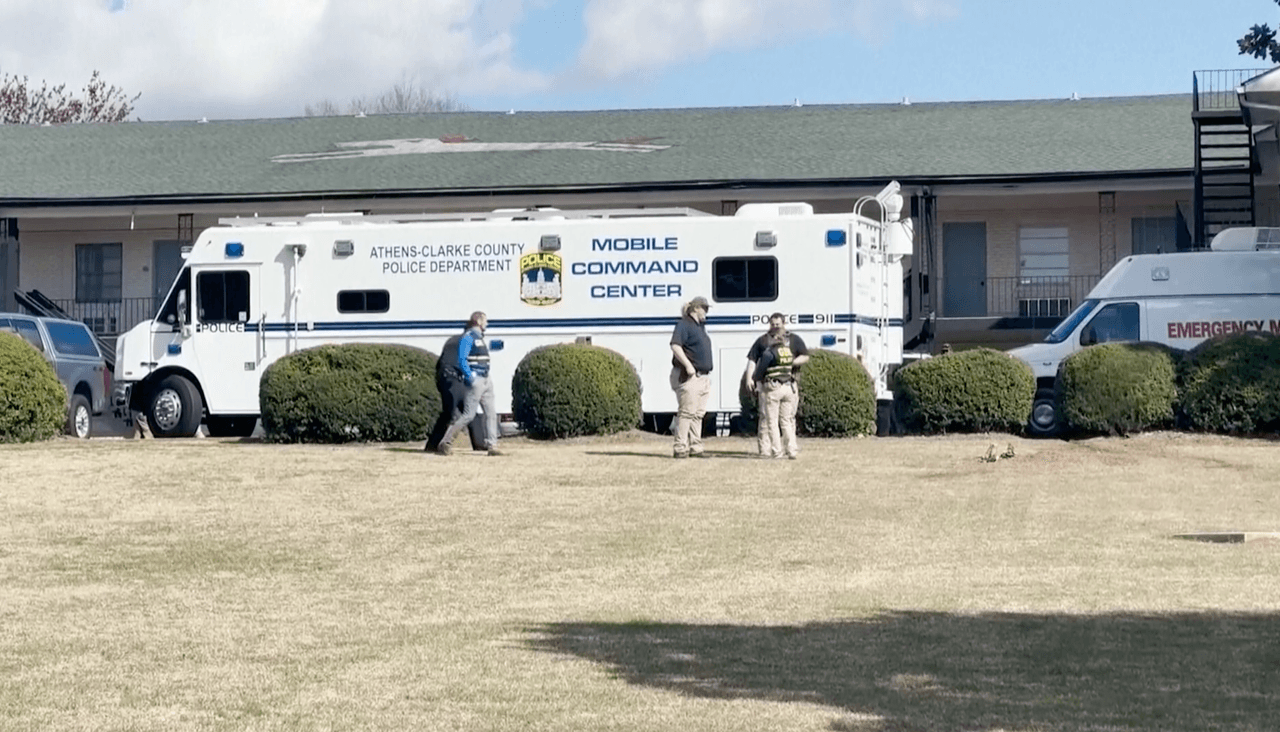 La Policía de UGA y de la Oficina de Investigaciones de Georgia (GBI) realizaron una búsqueda en los terrenos donde fue encontrado el cadáver de Riley.