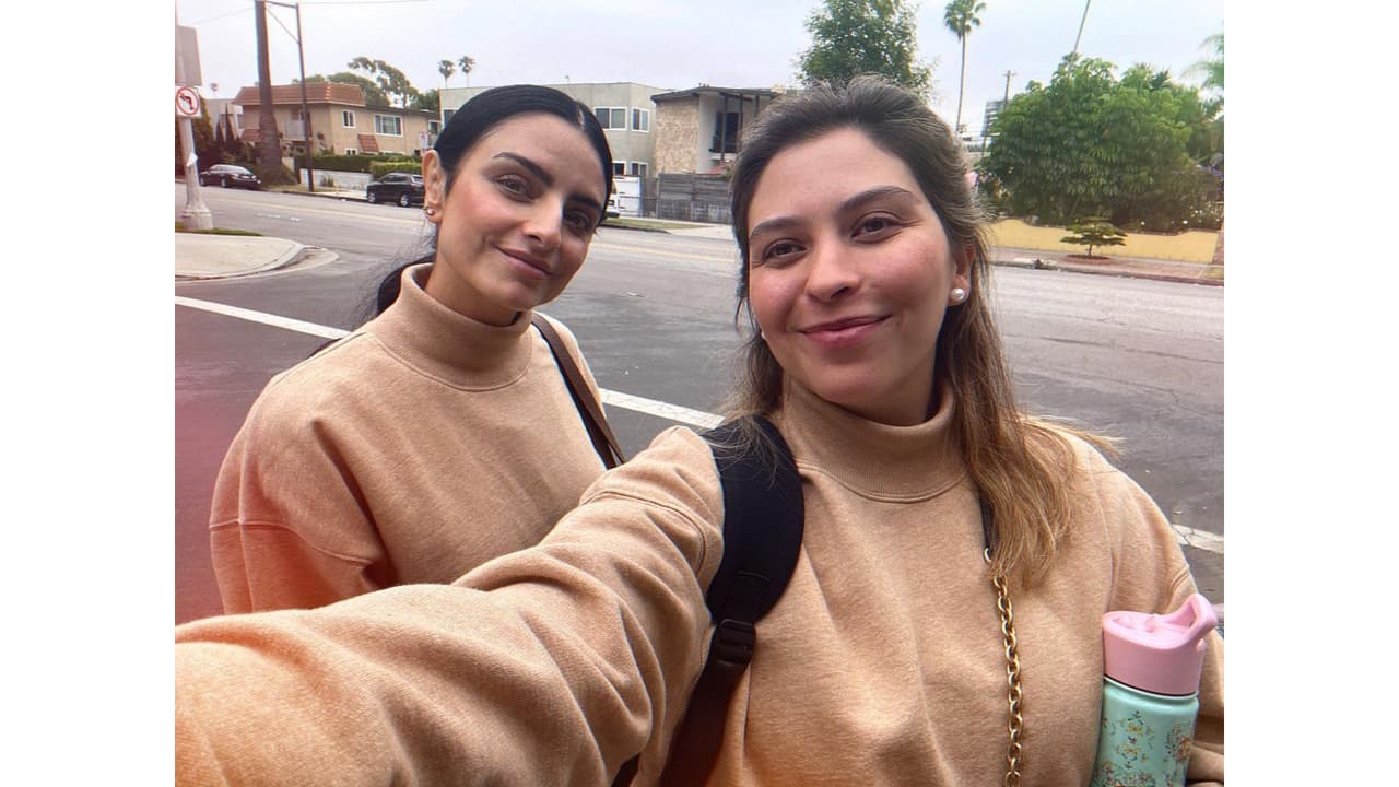 Mich es la hermana menor de Aislinn que no es una Derbez.