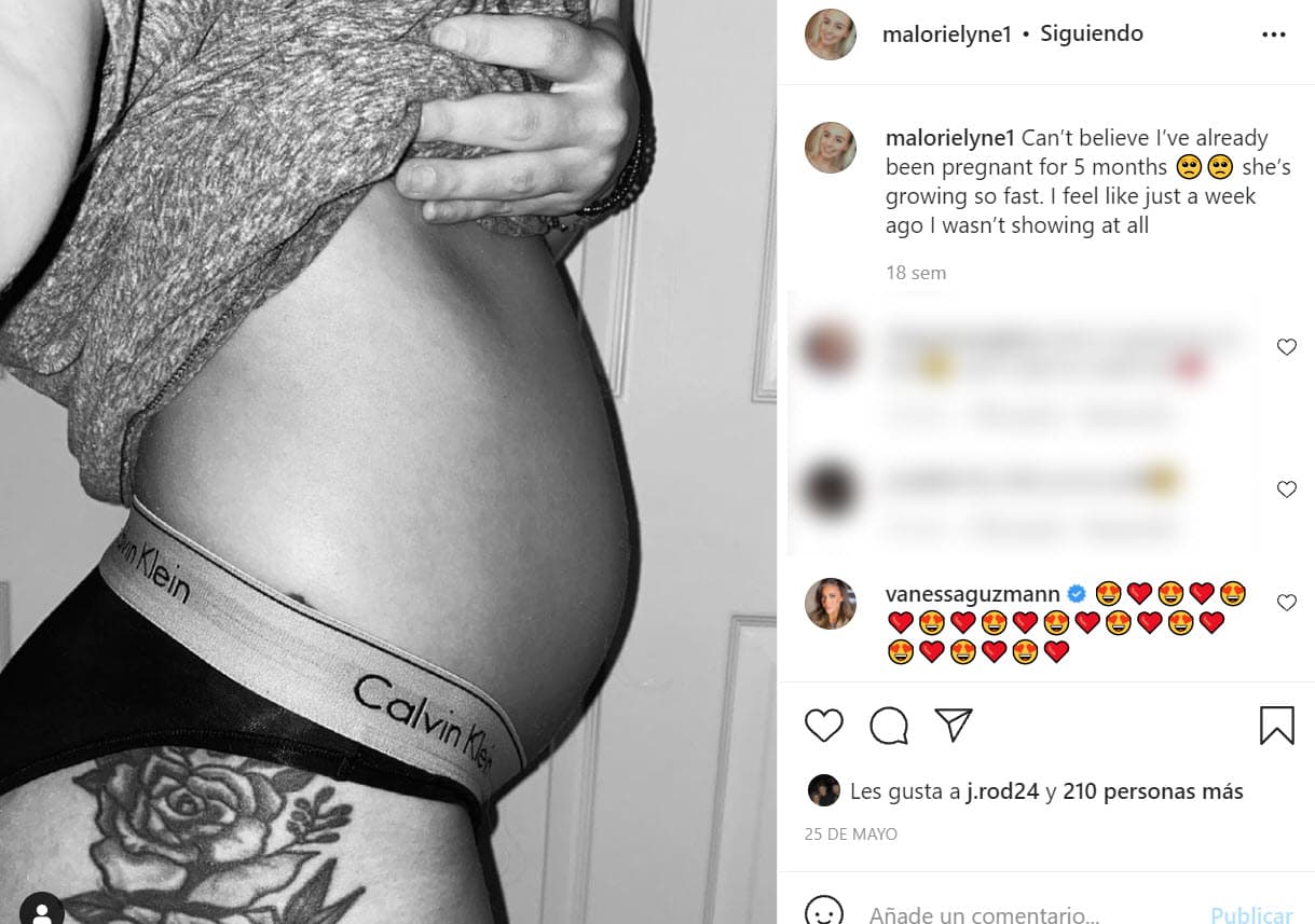 La pareja de José Eduardo Rodríguez estaría solo a horas de dar a luz, ya que desde mayo pasado existen fotos de ella embarazada en las que aclara que
<b><a href="https://www.instagram.com/p/CPUaJjeD4aQaHmcVNPBNzhHF12HX4tppRDmLtI0/" target="_blank"> tenía 5 meses de gestación. </a></b>
<br>