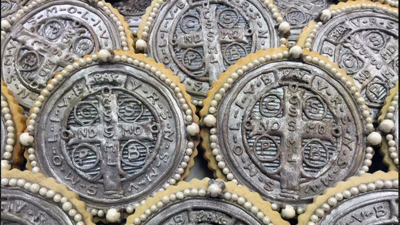 Estas monedas no te harán rico pero lo rico lo encontrarás en su sabor en 
<a href="http://www.misterfrenchs.com/home/" target="_blank">Mister French's Gourmet Bakery.</a> Ahí cada galleta se diseña de manera exclusiva conforme al gusto y especificación del cliente.