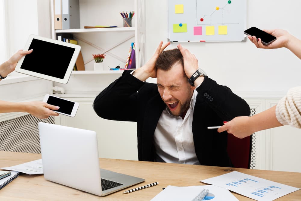 <b>Marte retrógrado en el elemento tierra (Tauro, Virgo y Capricornio)</b>
<br>
<u>Complicaciones laborales</u>
<br>Hay una tendencia a las complicaciones laborales, o sea, ciertas tareas se complican más que otras veces, surgen contratiempos de última hora y ciertos trabajos hay que rehacerlos por no haber sido bien hechos en primera instancia. No significa esto que habrá problemas siempre, sino que estés advertido para no entregar un trabajo o tarea que te haya sido asignada sin haberlos revisado bien y cerciorarte que no tiene errores.
<br>