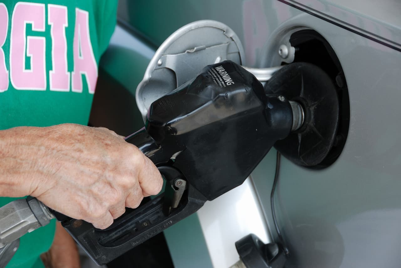 Precios de la gasolina ahora están por debajo de $2 por galón en todas las ciudades de Texas
