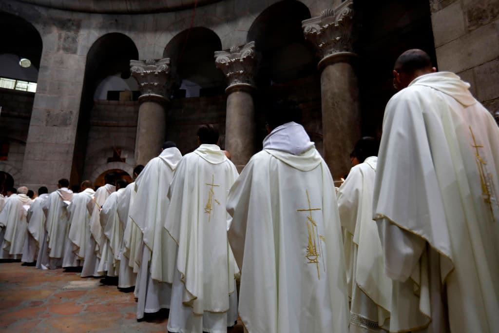 Víctima de abusos del clero acusa al Vaticano de encubrimiento masivo de casos de pederastia