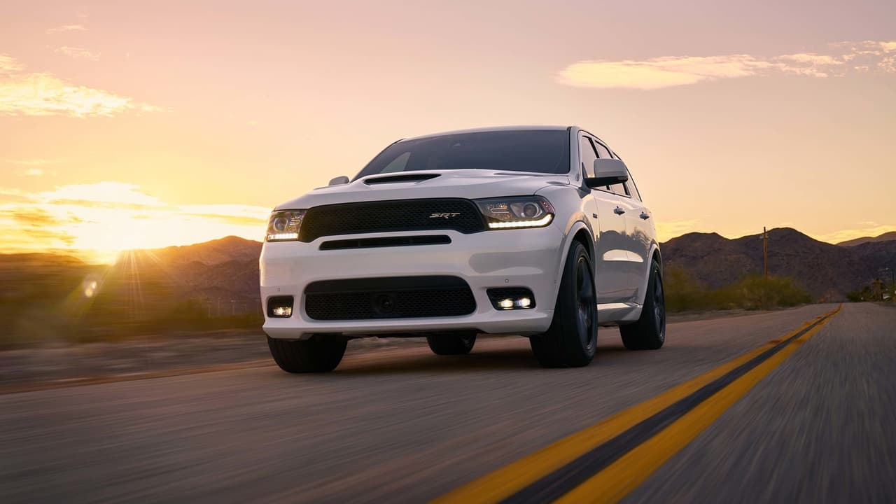 <b>Dodge</b> mostró cómo será la nueva Durango SRT 2018, que se ubica al tope del segmento SUV de tres filas de asientos en cuanto a prestaciones. La vemos al detalle en esta galería.