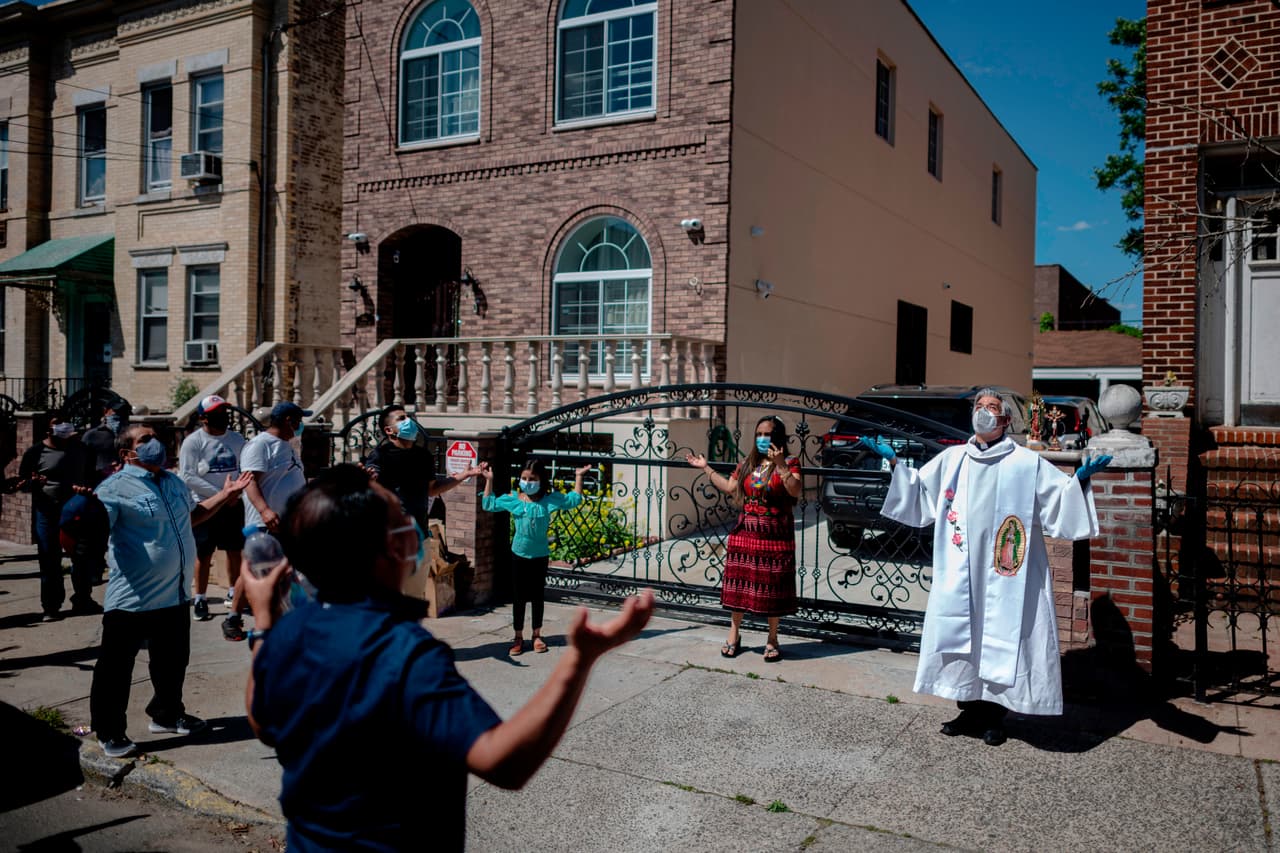 <b>Rodríguez en Nueva York. </b>Este apellido ocupa el séptimo lugar de popularidad en este estado, siguiendo a Jones, Miller, Johnson, Brown, Williams y Smith. En este estado el 19% de la población es hispana (según un estudio del 
<a href="http://cervantesobservatorio.fas.harvard.edu/sites/default/files/mapa_hispano_2017sp.pdf#:~:text=Los%20hispanos%20son%20el%20grupo,9%20de%20la%20poblaci%C3%B3n%20general.&text=Los%20cinco%20estados%20con%20la,(2%2C2%20millones)."><u>Observatorio Cervantes</u></a> ) y el apellido Rivera ocupa el décimo lugar.