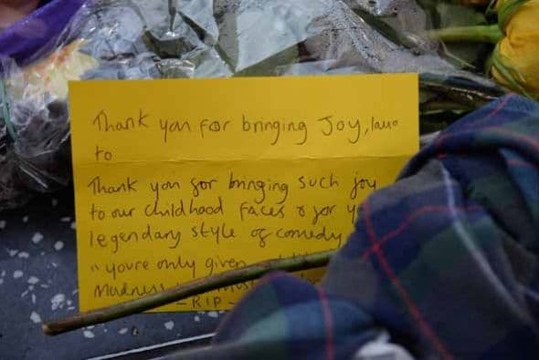Tras la trágica partida de Robin Williams, su estrella en el paseo de Hollywood, su casa y hasta las locaciones de sus películas han recibido honores para el actor. ¿Quieres ver más? las mejores del mundo del entretenimiento aquí