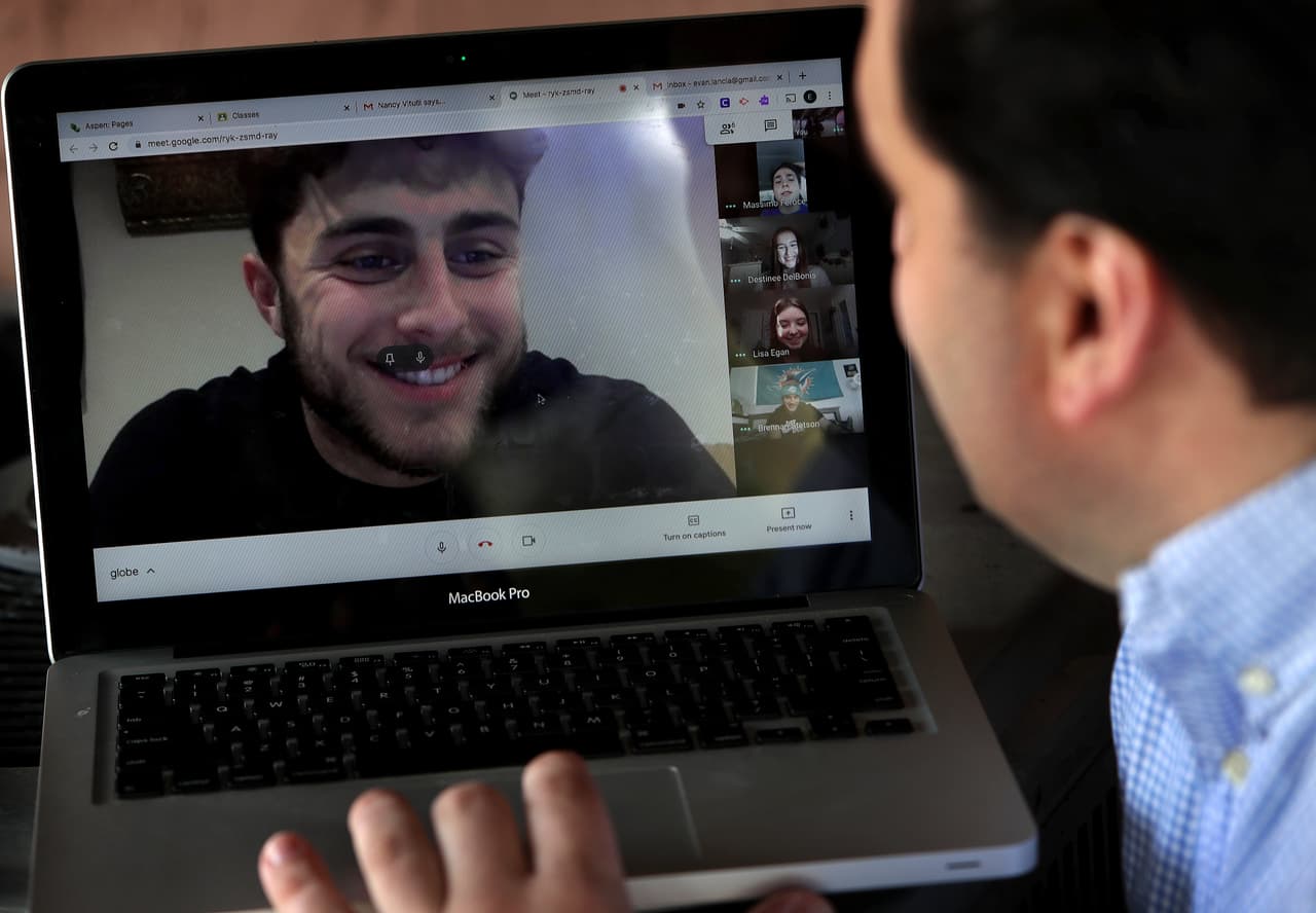 <b>Puesto 7: Rhode Island.</b> Salario promedio del maestro: 
<b>74,414 dólares.</b> Según el estudio, 10 de los 15 estados con los salarios más bajos para los educadores se encuentran en el sur del país.