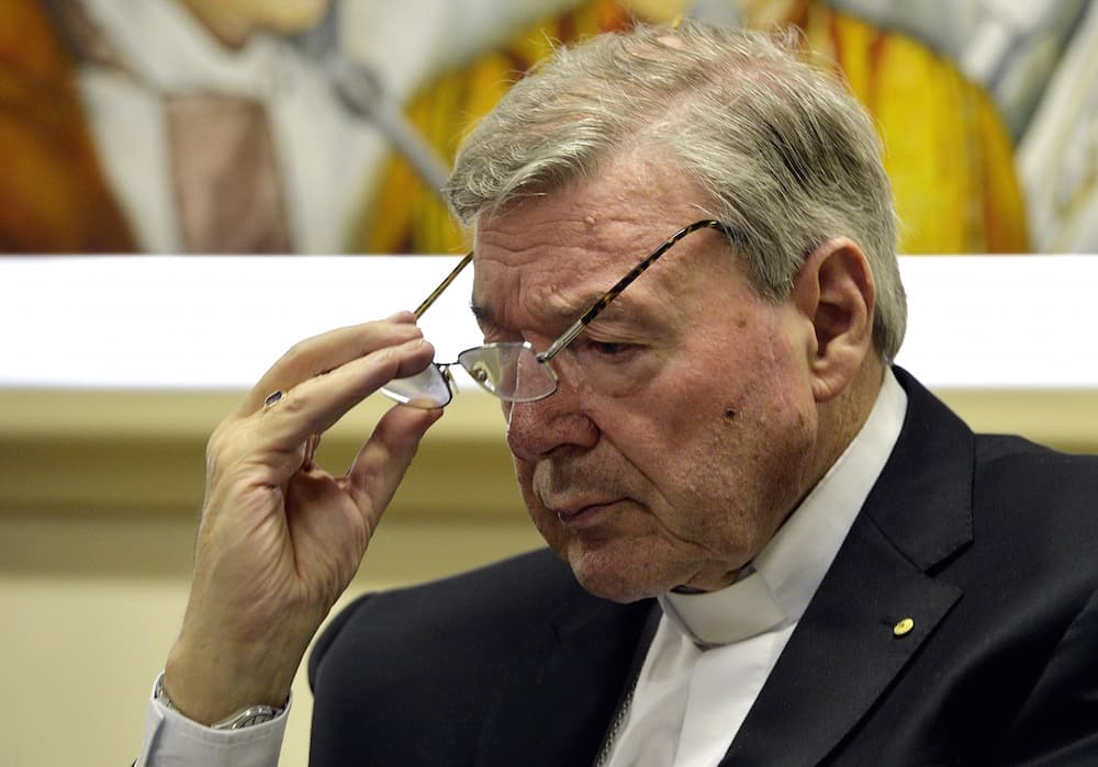 Vaticano admite que "metió la pata" con el tratamiento de sacerdotes pederastas