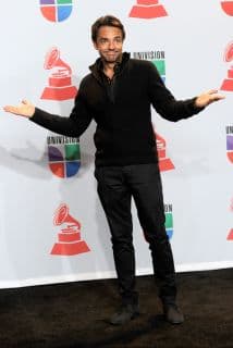 Durante una entrevista transmitida por el programa 
<b><a href="https://twitter.com/deprimeramano/status/1156727857244037120" target="_blank">De primera mano</a></b>, el también productor comentó que tras la invitación que le hizo a Derbez, quien recientemente visitó México para promocionar la cinta 
<b><a href="https://www.univision.com/famosos/la-mascota-de-eugenio-derbez-viaja-en-primera-clase-para-aligerar-el-estres-de-su-esposa-en-los-vuelos-fotos">'La vida secreta de tus mascotas 2</a>'</b>, nunca obtuvo respuesta por parte de él.