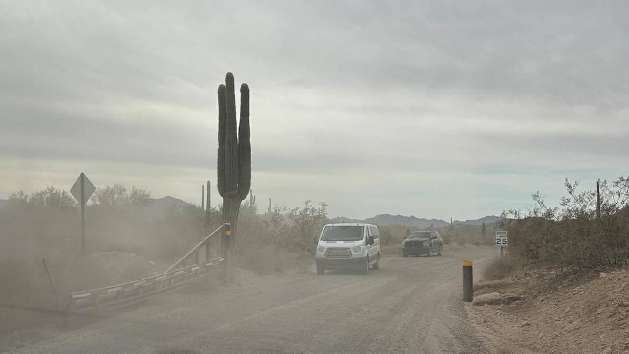 También, se advirtió que aumentarán las consecuencias contra “quienes no tienen una base legal” para permanecer en los Estados Unidos. “CBP continuará priorizando nuestra misión de seguridad fronteriza según sea necesario”.