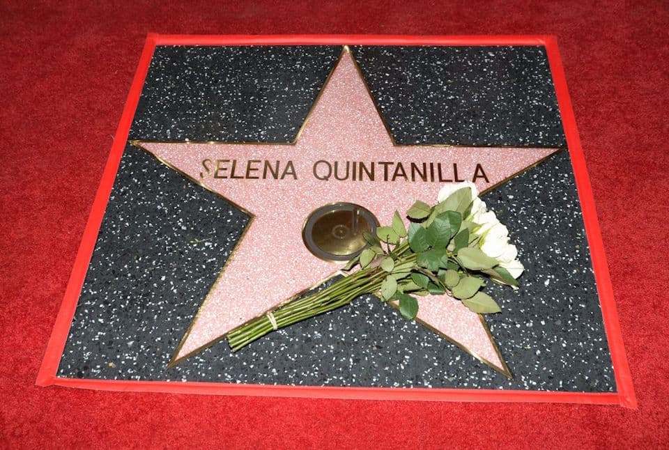 Singer Selena Quintanilla is honored posthumously with a Star on the Hollywood Walk of Fame on November 3, 2017, in Hollywood, California. / AFP PHOTO / TARA ZIEMBA (Photo credit should read TARA ZIEMBA/AFP/Getty Images)