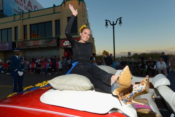 Miss North Dakota Laura Harmon