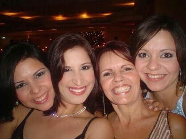 Este lunes 8 de marzo compartió esta foto junto a "las mujeres de su vida" para conmemorar la fecha.