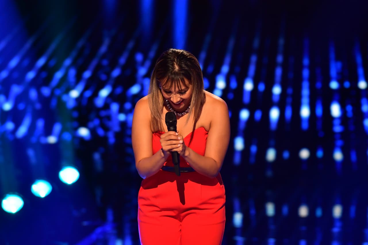 En su primera aparición en Reina de la Canción, 
<a href="https://www.univision.com/shows/reina-de-la-cancion/azucena-salazar-deja-boquiabierta-a-natti-natasha-con-la-interpretacion-de-no-querias-lastimarme-video" target="_blank">Salazar dejó boquiabierta a Natti Natasha con la interpretación de 'No querías lastimarme'</a>.