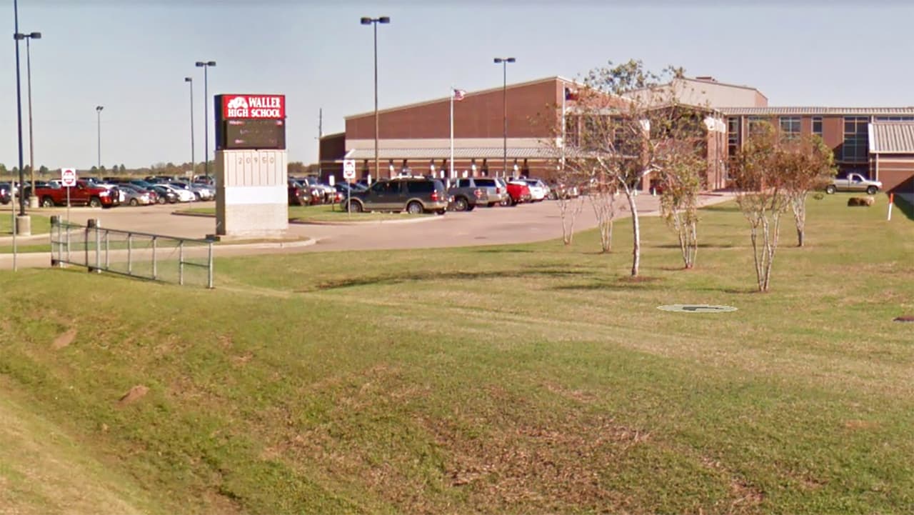 Muere un estudiante de 15 años tras ser atropellado cerca de la preparatoria de Waller