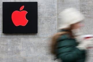 Apple regresa a Rusia, pero 35% más caro