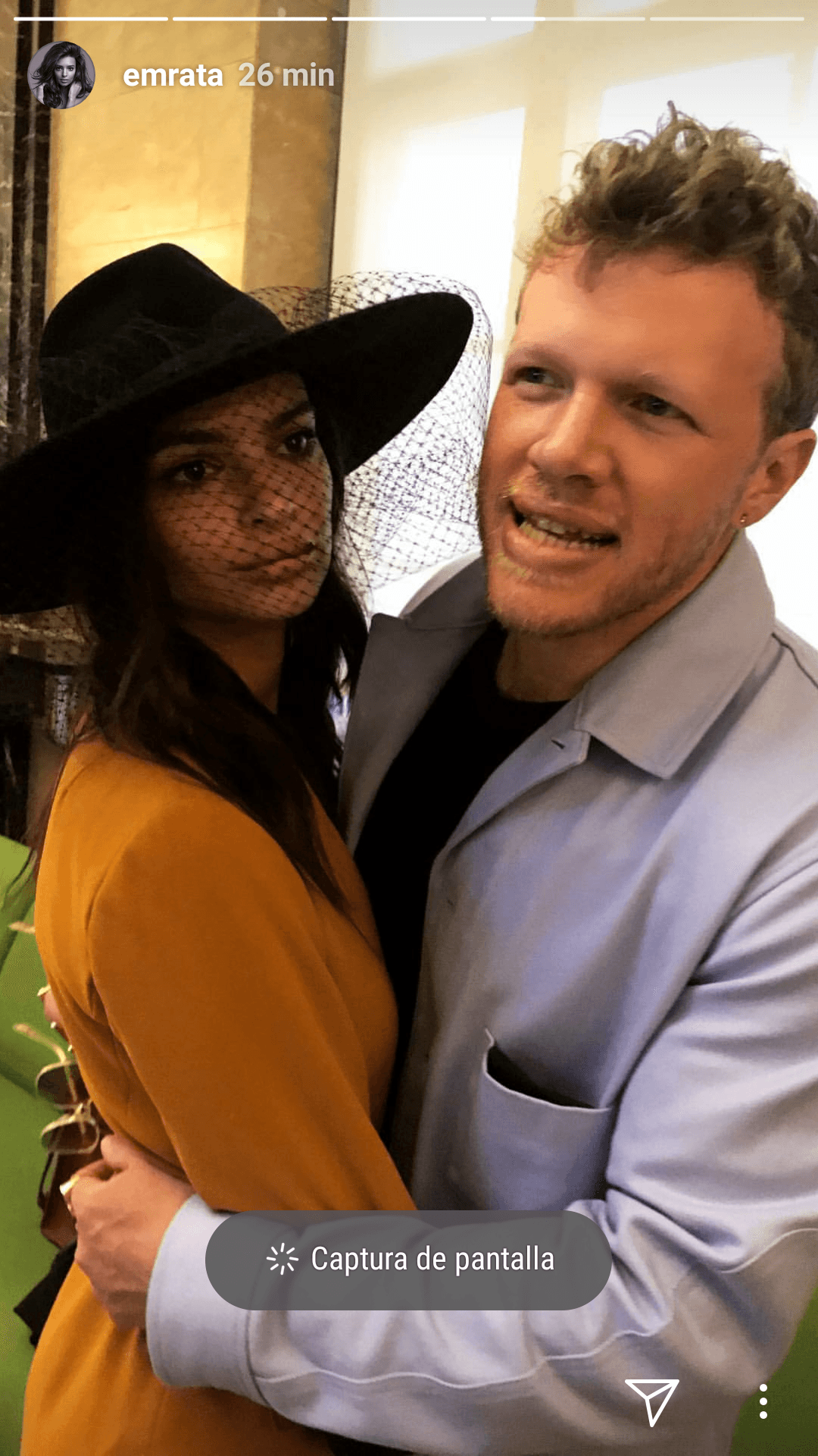 La boda de la modelo británica, que por cierto no iba vestida de blanco y en lugar de velo llevaba un sombrero negro, se llevó a cabo en un tribunal de New York.