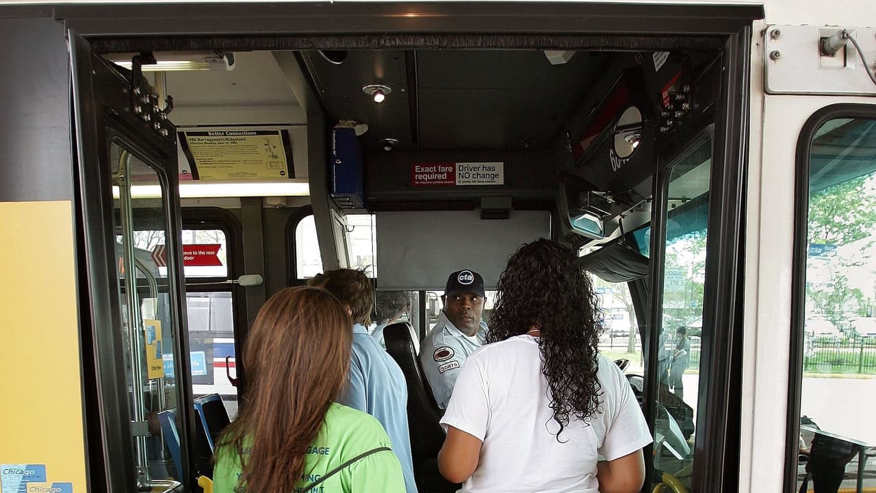 Ofrecen transporte gratuito para estudiantes de CPS este martes