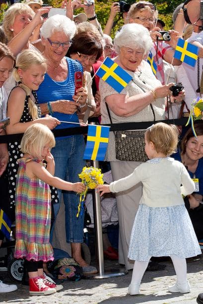 La familia recorrió las salas del castillo Linköping, habitaciones llenas de historia.