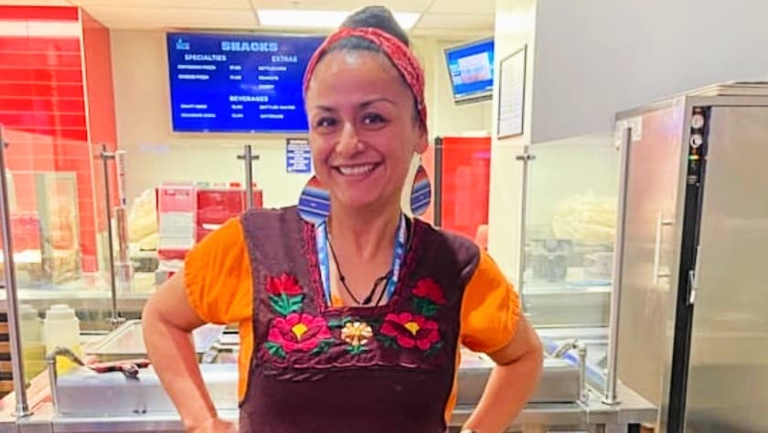 Cruzó la frontera siendo una bebé y con 46 años "conquistó" el Super Bowl con sus tacos