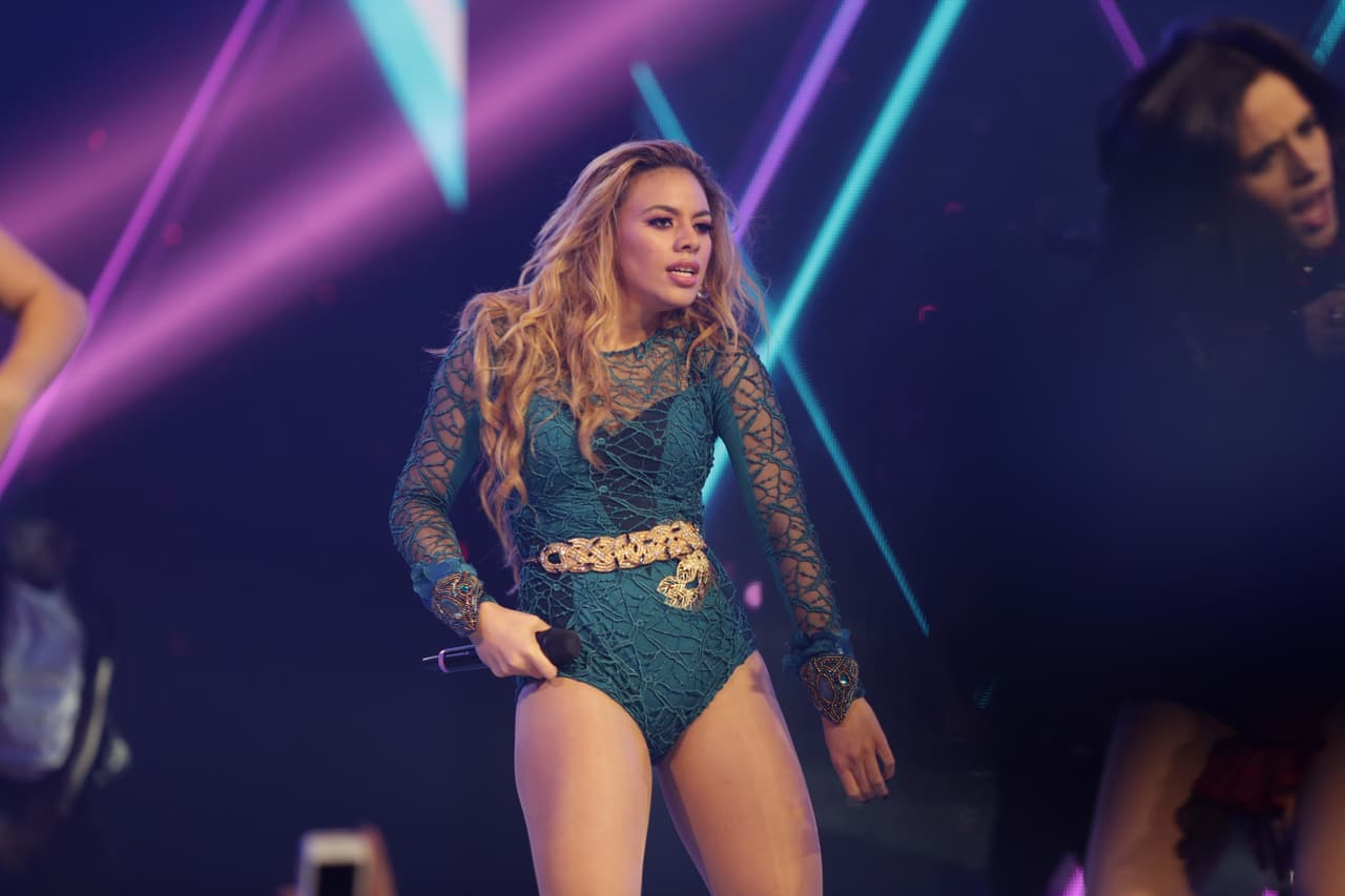 Una noche digna de finales. Pitbull, Fifth Harmony, Wisín, los jueces cantaron y ya tenemos banda. Además, las emociones estuvieron a flor de piel con sorpresas, eliminaciones y estrenos.