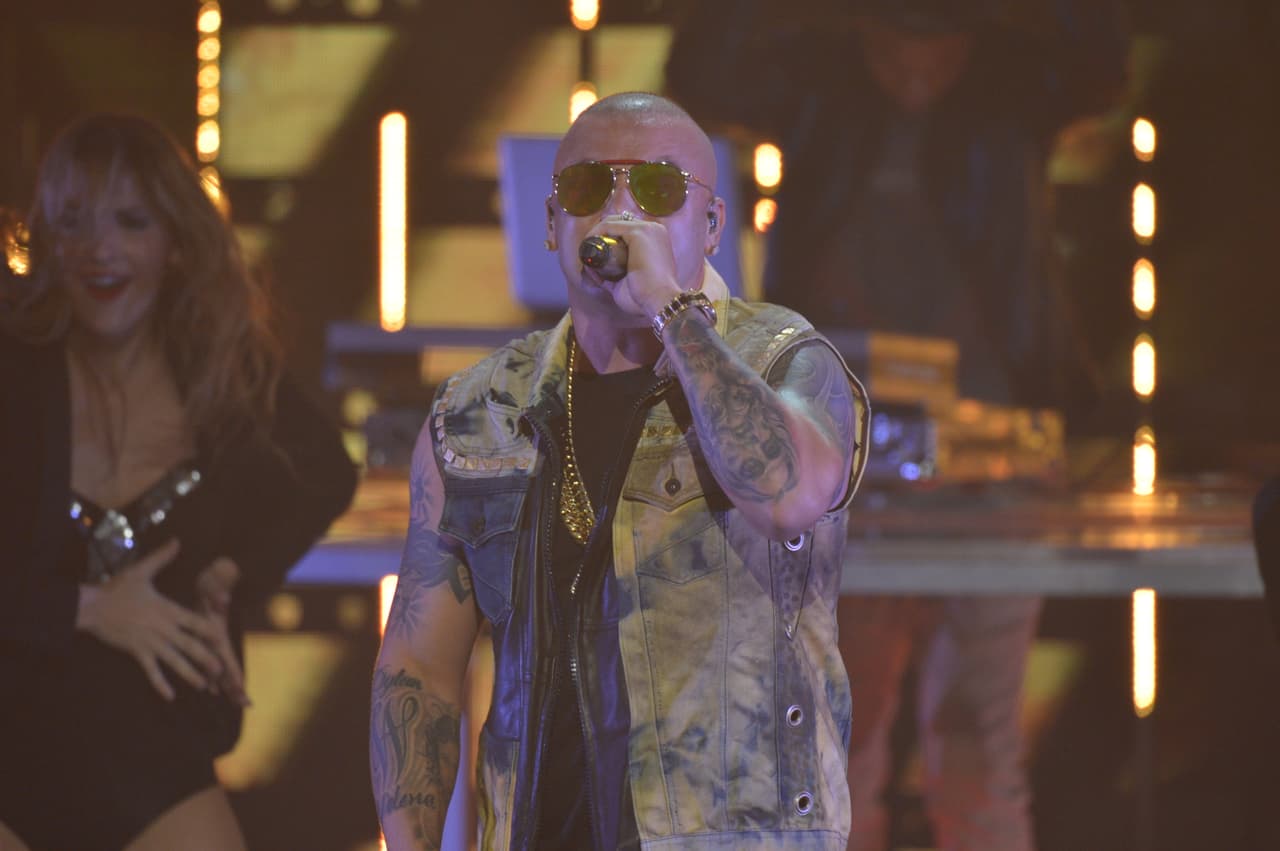 Una noche digna de finales. Pitbull, Fifth Harmony, Wisín, los jueces cantaron y ya tenemos banda. Además, las emociones estuvieron a flor de piel con sorpresas, eliminaciones y estrenos.