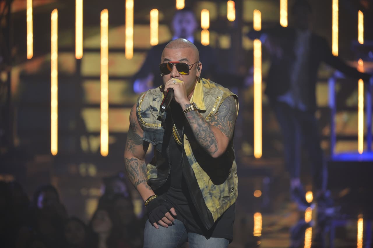 Una noche digna de finales. Pitbull, Fifth Harmony, Wisín, los jueces cantaron y ya tenemos banda. Además, las emociones estuvieron a flor de piel con sorpresas, eliminaciones y estrenos.