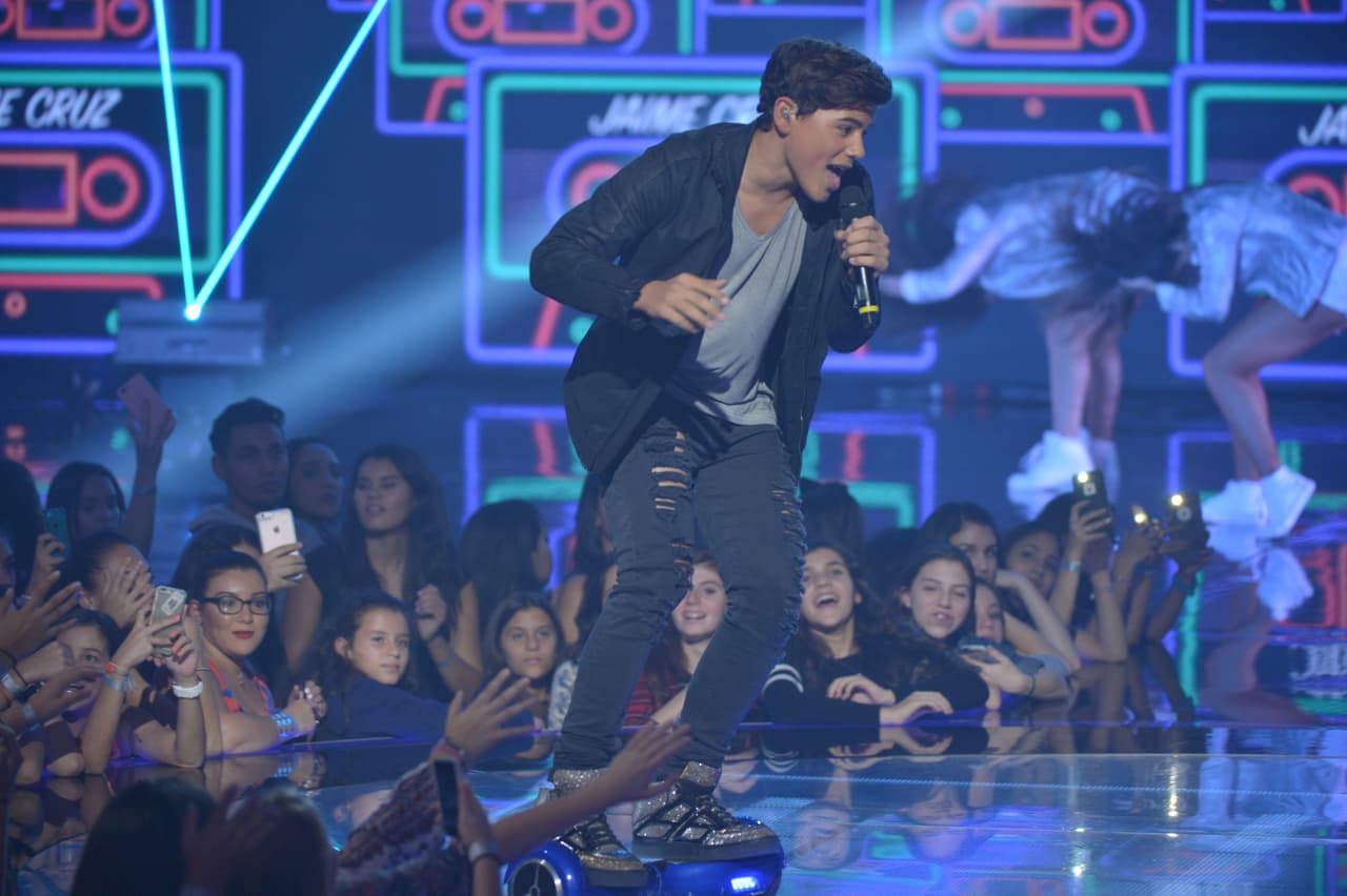 Una noche digna de finales. Pitbull, Fifth Harmony, Wisín, los jueces cantaron y ya tenemos banda. Además, las emociones estuvieron a flor de piel con sorpresas, eliminaciones y estrenos.