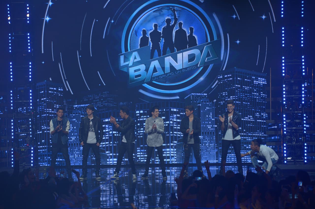 Una noche digna de finales. Pitbull, Fifth Harmony, Wisín, los jueces cantaron y ya tenemos banda. Además, las emociones estuvieron a flor de piel con sorpresas, eliminaciones y estrenos.