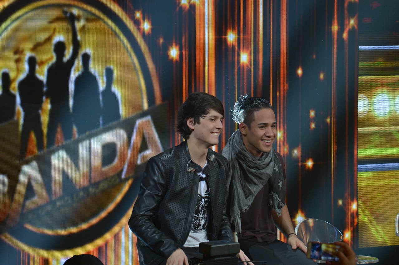 Una noche digna de finales. Pitbull, Fifth Harmony, Wisín, los jueces cantaron y ya tenemos banda. Además, las emociones estuvieron a flor de piel con sorpresas, eliminaciones y estrenos.