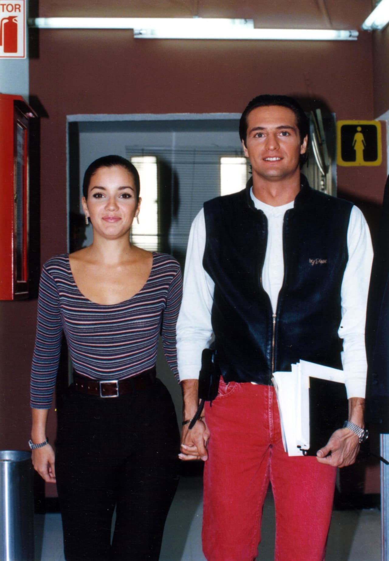 Por cierto, Karla Álvarez también fue novia de Juan Soler en 1995. Su romance fue fugaz.