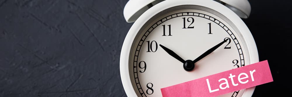 No obstante, debes cuidarte de la influencia de tu regente Mercurio retrógrado que podrían causarte demoras en tus planes que hasta ahorita habían marchado muy bien. No lo tomes como fracaso sino una llamada de atención para cambiar de método.
<br>