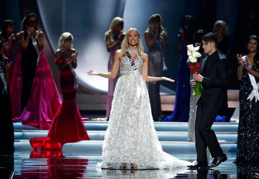 Así reaccionó la representante de Minnesota, Meredith Gould, cuando la llamaron como segunda finalista.