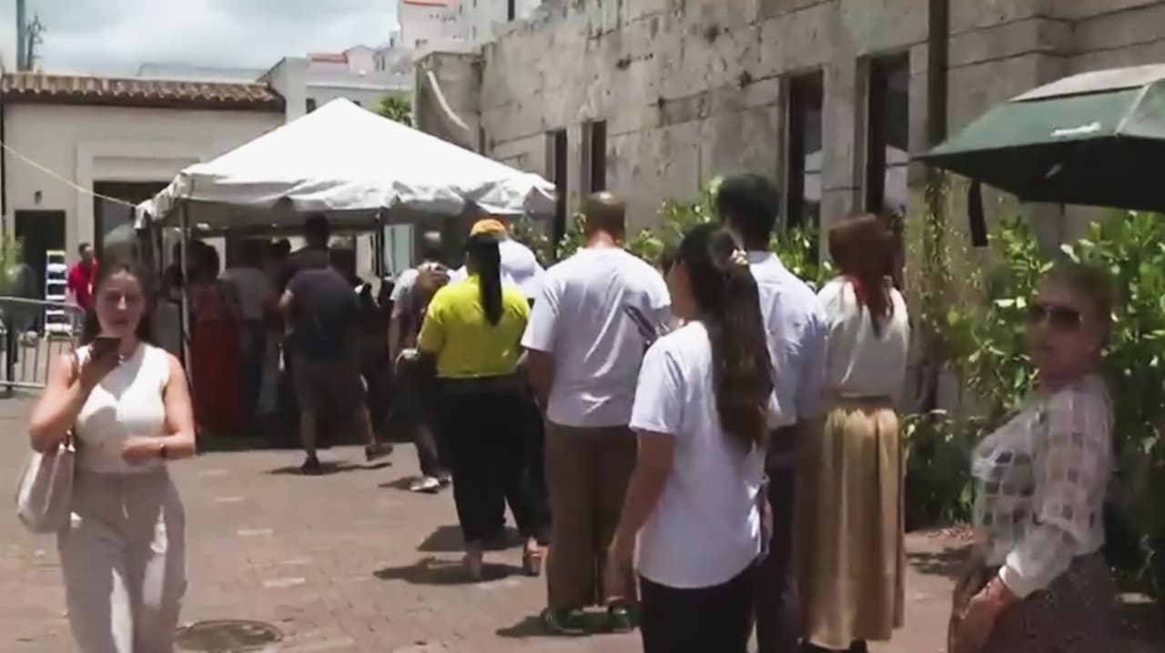 Colombianos votan anticipadamente en Miami para la elección presidencial