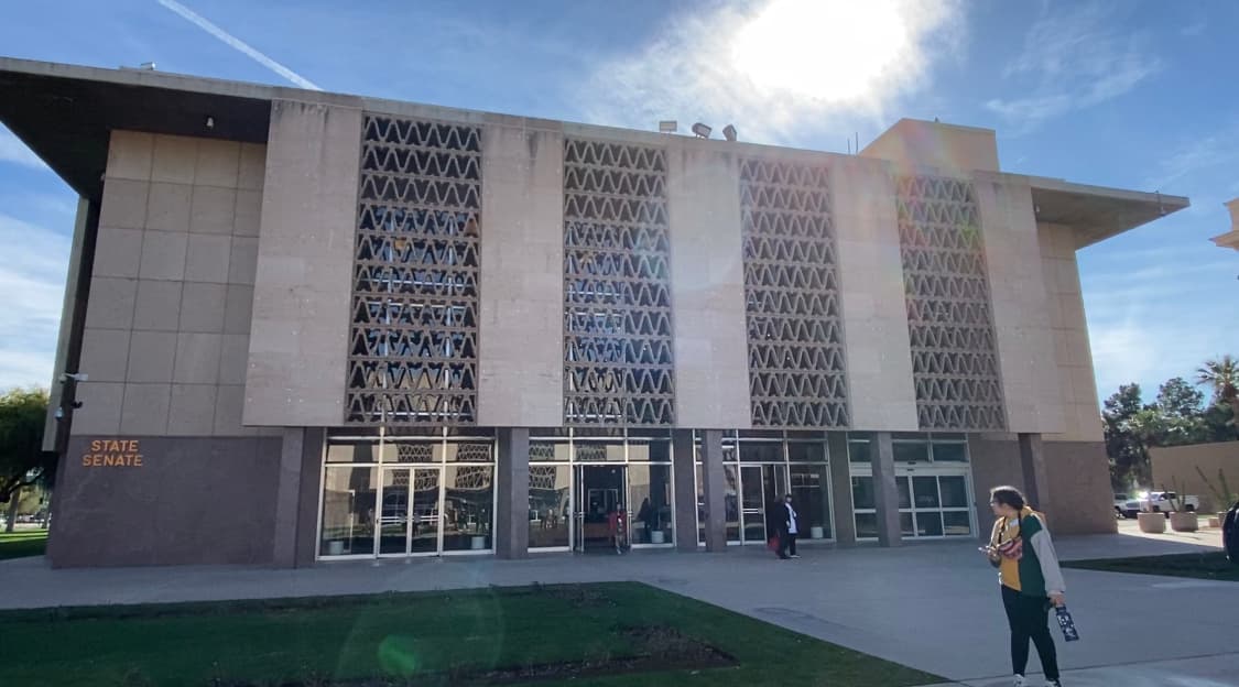 Demócratas luchan en Arizona para terminar con la trifecta republicana