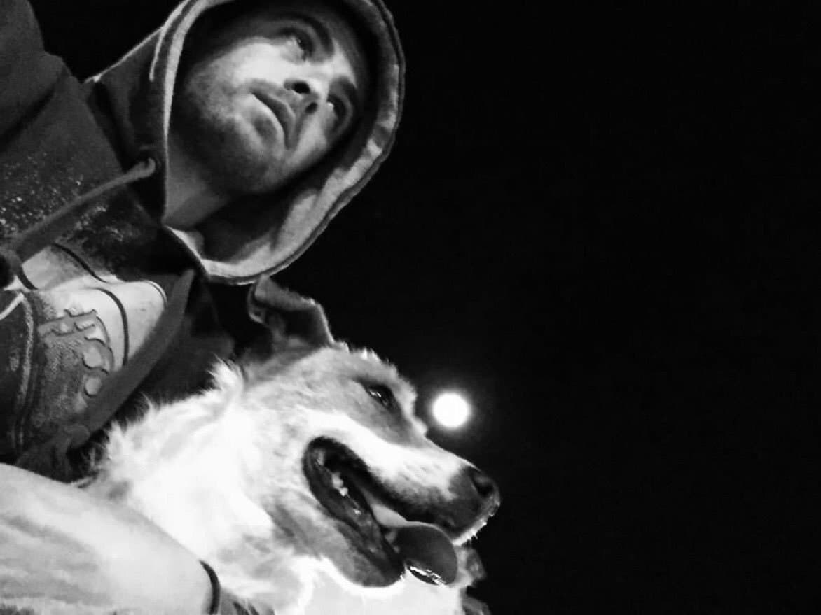 En 2008 regresó de manera permanente a su natal país, donde continuó trabajando en la música junto a su banda El resto de Río Cuarto.