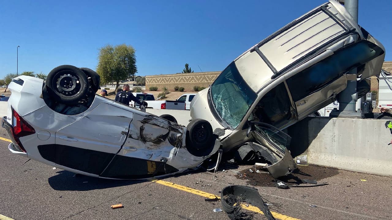 Además puede recibir un año de licencia suspendida. Si existe sospecha de intoxicación, deberá completar una prueba de detección.