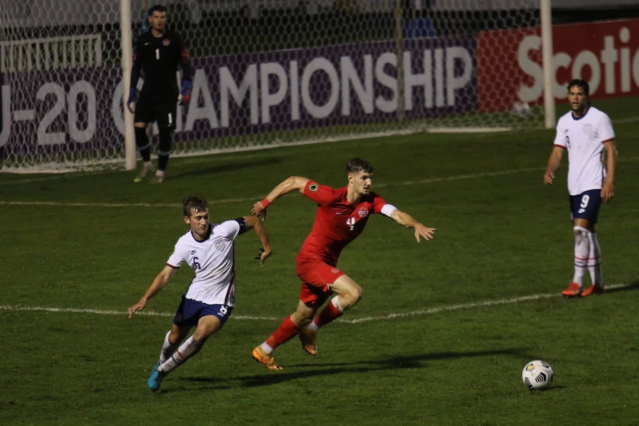 La Selección de Canadá tuvo la ventaja en dos ocasiones pero los estadounidenses tuvieron reacción y sacaron el empate.