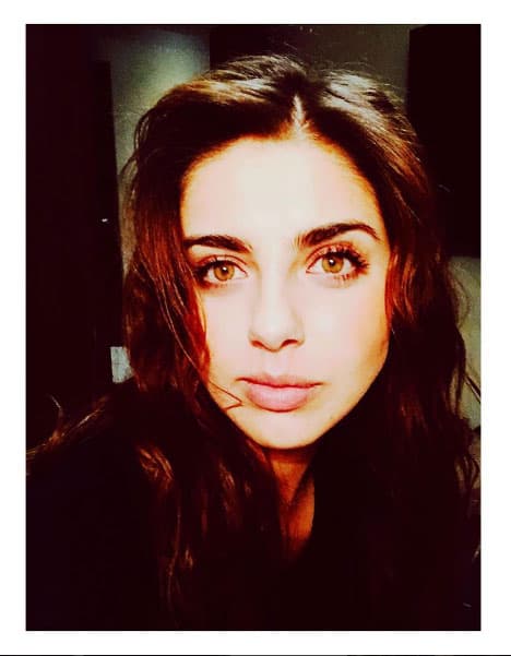 Ella bella actriz y él un guapo rockstar, una pareja perfecta ¿no crees?