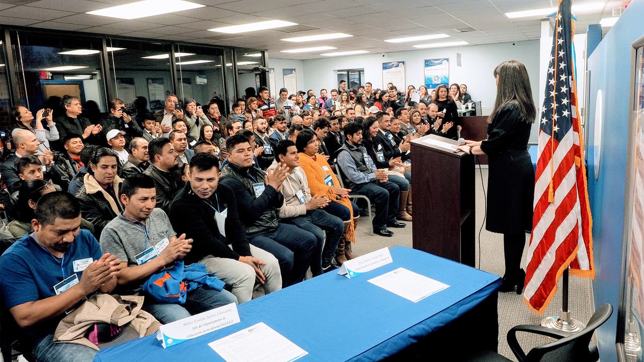 Consulado de Guatemala en Raleigh emite certificaciones de oficios en 4 ciudades de Carolina del Norte