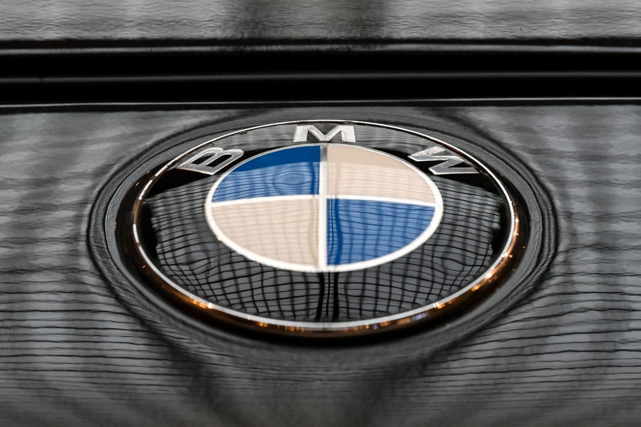 Policía de San Antonio subastará carros de lujos este martes 