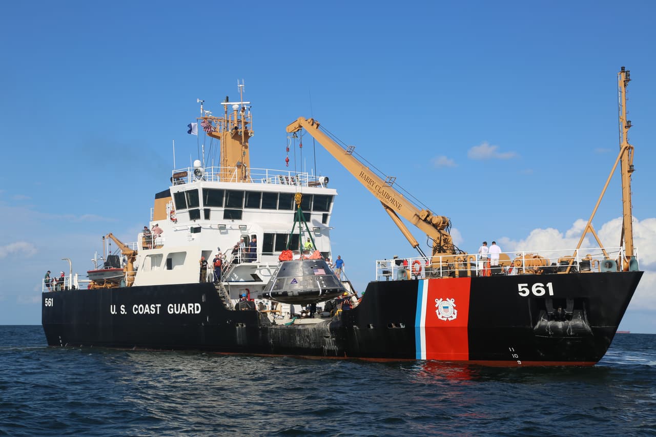 NASA Orion ICEE HOT Crew Egress Testing - PORT Article onloading